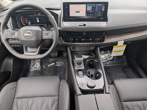 New 2026 Nissan Rogue Platinum image 17