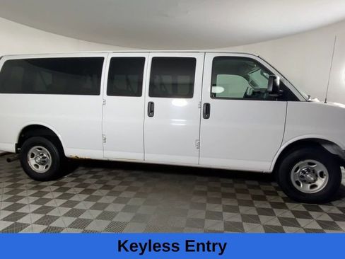 Used 2016 Chevrolet Express 3500 LT w/ LT Preferred Equipment Group image 2