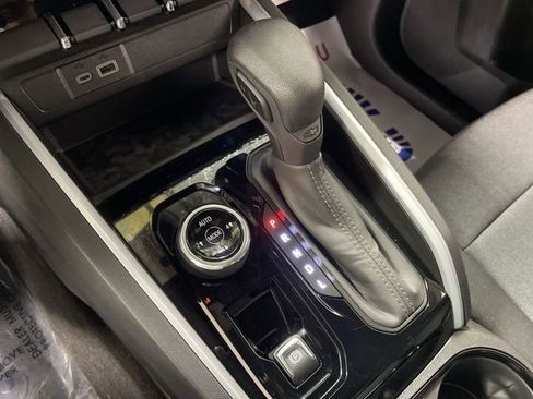 Used 2023 Chevrolet Colorado Trail Boss w/ Technology Package image 20