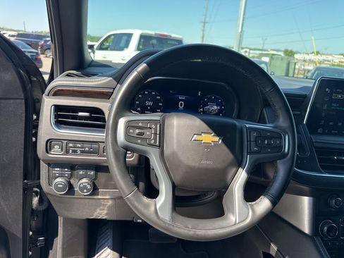 Used 2024 Chevrolet Tahoe Premier AWD/4WD image 12