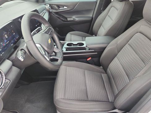 Used 2025 Chevrolet Equinox LT FWD image 19
