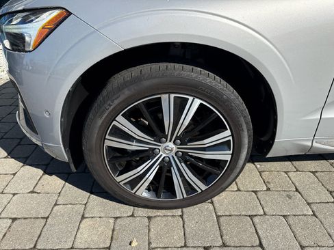 Used 2023 Volvo XC60 B5 Plus w/ Protection Package Premier AWD/4WD image 4