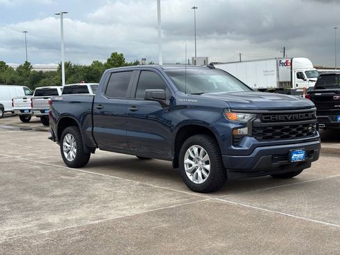 Used 2023 Chevrolet Silverado 1500 Custom AWD/4WD image 5