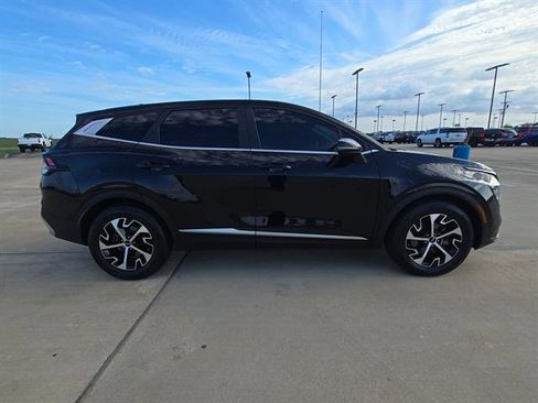 Used 2025 Kia Sportage EX FWD image 4