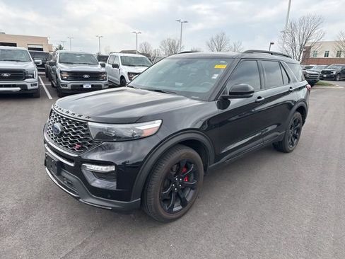 Used 2023 Ford Explorer ST w/ Equipment Group 401A image 3