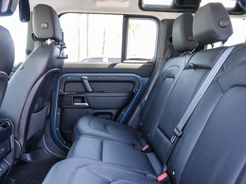 Used 2025 Land Rover Defender 110 X-Dynamic SE AWD/4WD image 23