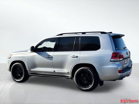 Used 2017 Toyota Land Cruiser AWD/4WD image 3