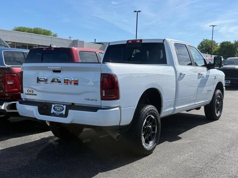 Used 2026 RAM 2500 Laramie AWD/4WD image 3