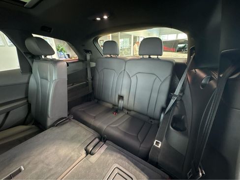 Used 2021 Audi Q7 3.0T Premium w/ Convenience Package AWD/4WD image 35