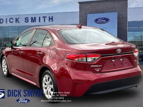 Used 2025 Toyota Corolla LE FWD image 4