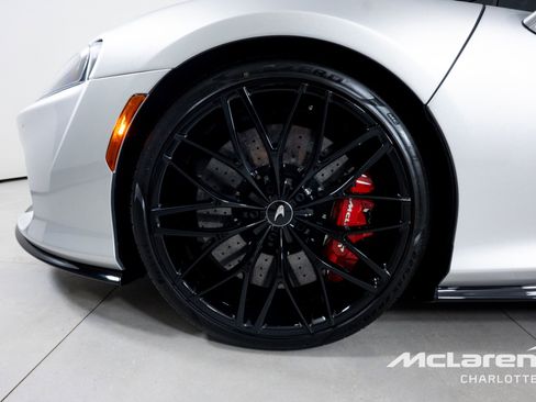 Used 2023 McLaren GT RWD image 30