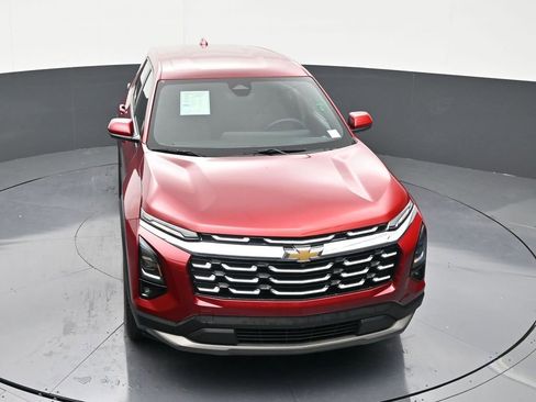 Used 2025 Chevrolet Equinox LT w/ Safety and Technology Package FWD image 19