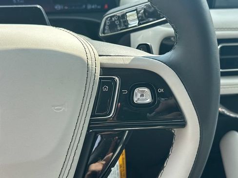 New 2026 Lincoln Aviator Reserve w/ Jet Appearance Package AWD/4WD image 25