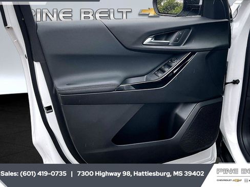 New 2026 Chevrolet Equinox LT FWD image 17