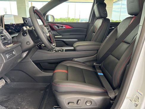 New 2026 Chevrolet Traverse RS w/ LPO, Floor Liner Package FWD image 15