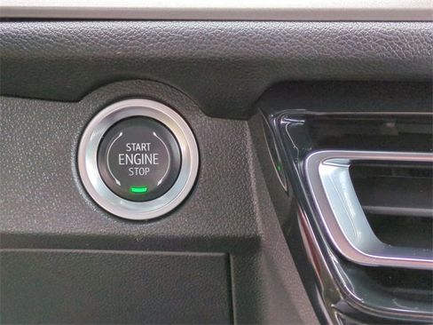 Certified 2024 Chevrolet Traverse LT w/ Trailering Package image 18