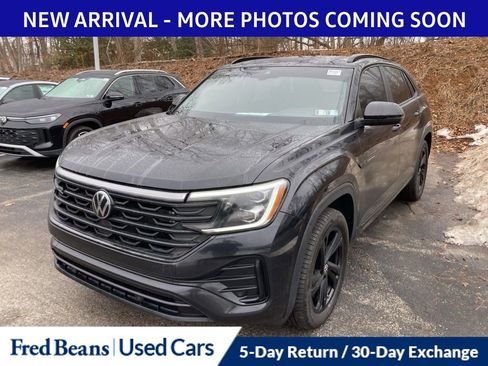 Certified 2025 Volkswagen Atlas Cross Sport SEL R-Line image 3