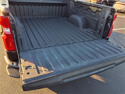 Used 2019 Chevrolet Silverado 1500 High Country w/ Technology Package image 38