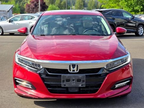 Used 2020 Honda Accord Touring image 2
