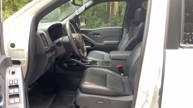 Used 2022 Nissan Frontier PRO-4X w/ Pro-4X Premium Package AWD/4WD image 5
