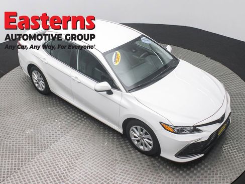 Used 2023 Toyota Camry LE AWD/4WD image 3