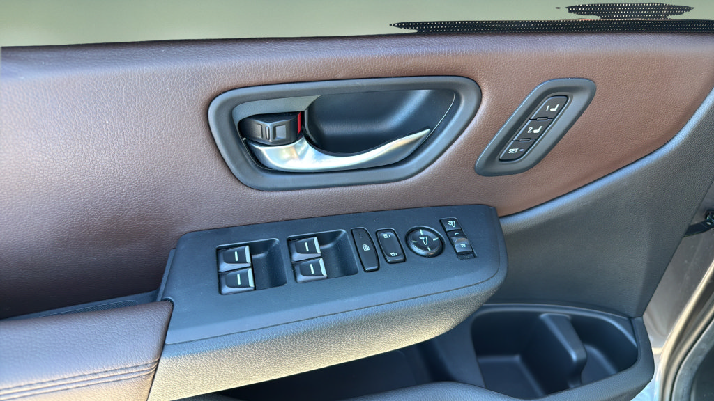 Used 2024 Honda Pilot Elite image 11
