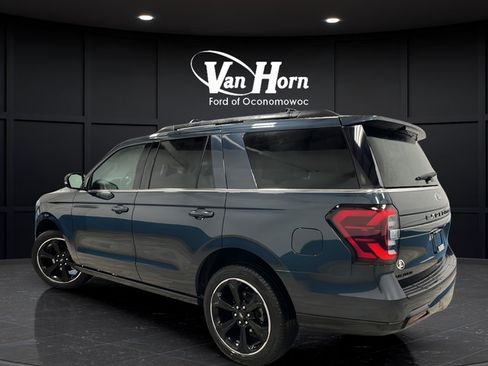 Used 2024 Ford Expedition Limited AWD/4WD image 5
