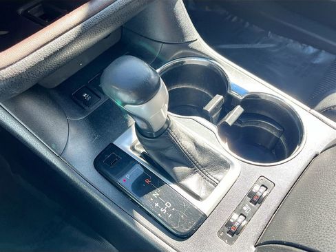 Used 2014 Toyota Highlander Limited image 17