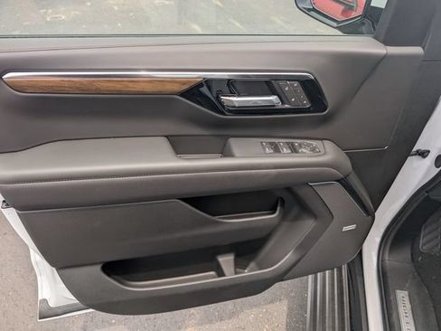 New 2026 Chevrolet Tahoe High Country AWD/4WD image 14