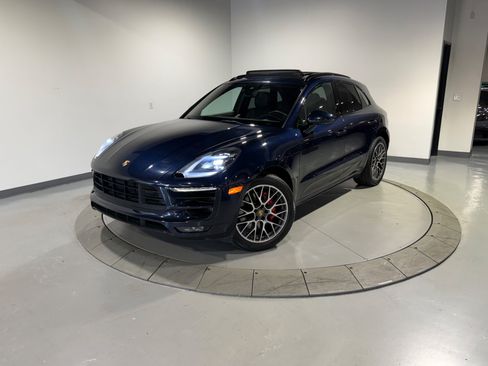 Used 2017 Porsche Macan GTS AWD/4WD image 2