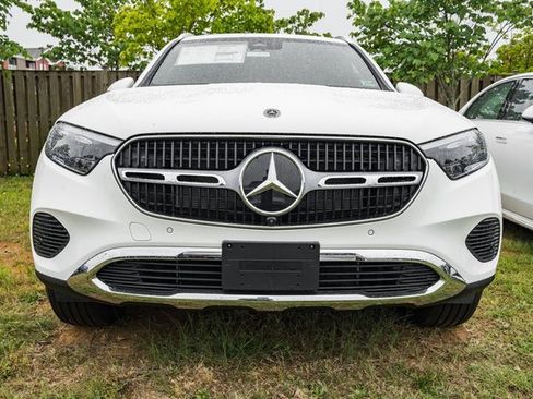 New 2025 Mercedes-Benz GLC 350e 4MATIC image 2