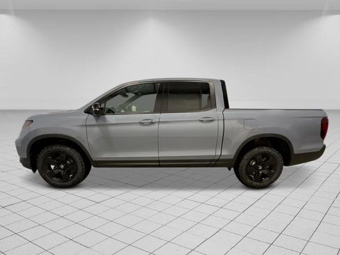 New 2026 Honda Ridgeline Black Edition image 2
