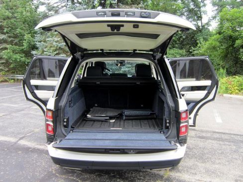 Used 2019 Land Rover Range Rover Supercharged image 38