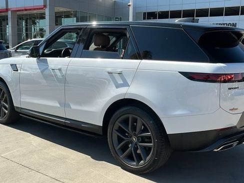 Used 2024 Land Rover Range Rover Sport SE AWD/4WD image 23