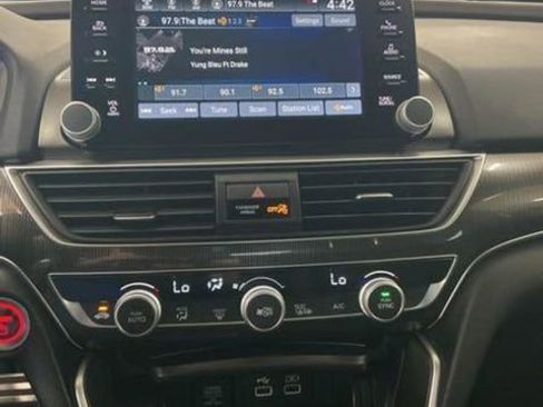 Used 2022 Honda Accord Sport image 11