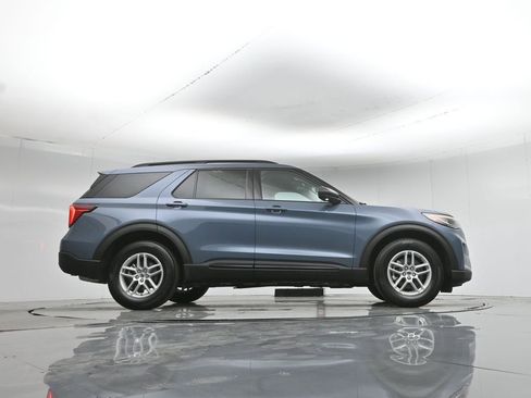 New 2026 Ford Explorer Active RWD image 47