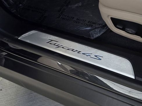 Used 2025 Porsche Taycan 4S image 35