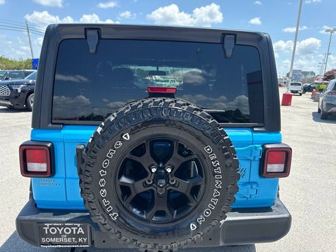 Used 2021 Jeep Wrangler Sport AWD/4WD image 4