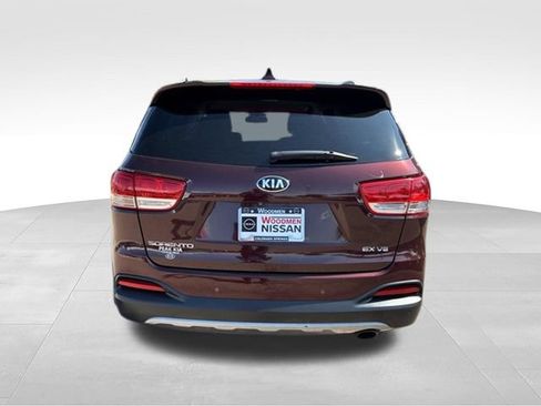 Used 2017 Kia Sorento EX w/ EX V6 Premium Package AWD/4WD image 9