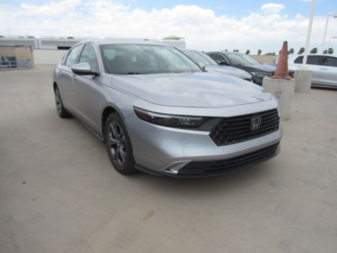 Used 2023 Honda Accord EX image 2