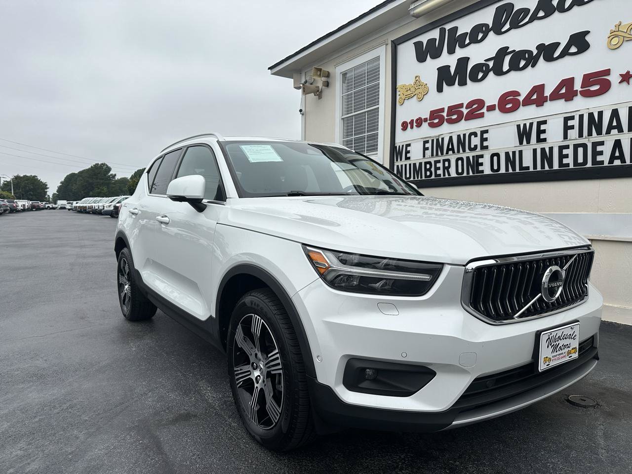 Used 2021 Volvo XC40 T4 Inscription FWD image 7