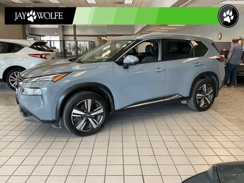 Used 2021 Nissan Rogue SL AWD/4WD image 3