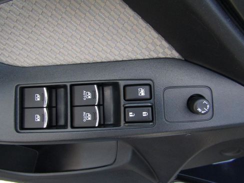 Used 2018 Subaru Forester 2.5i Premium AWD/4WD image 11