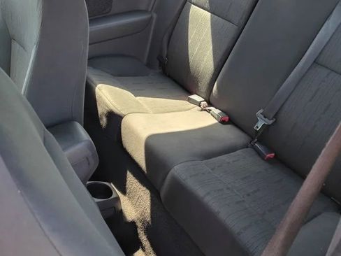 Used 2010 Ford Focus SE FWD image 6