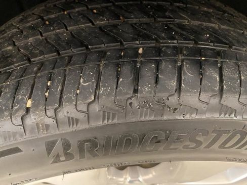 Used 2019 Chevrolet Silverado 1500 High Country image 29