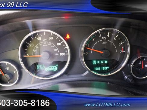 Used 2015 Jeep Wrangler Unlimited Sport w/ Quick Order Package 24S AWD/4WD image 29