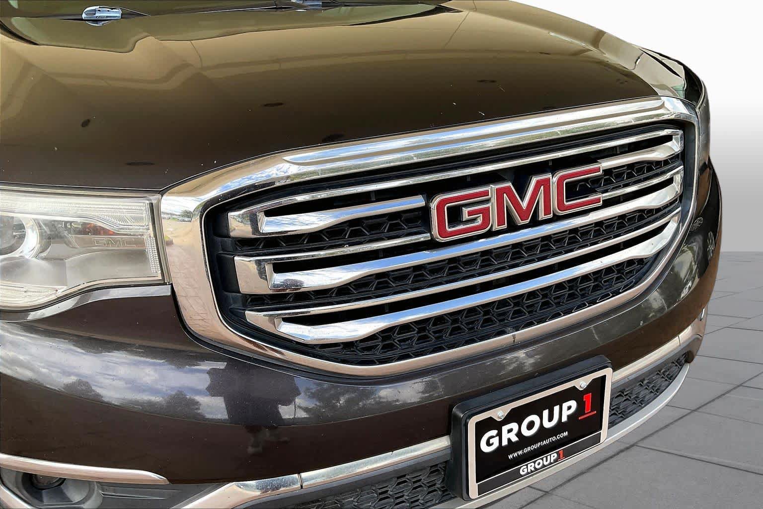 Used 2017 GMC Acadia SLE FWD image 27