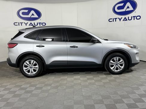 Used 2020 Ford Escape S image 3