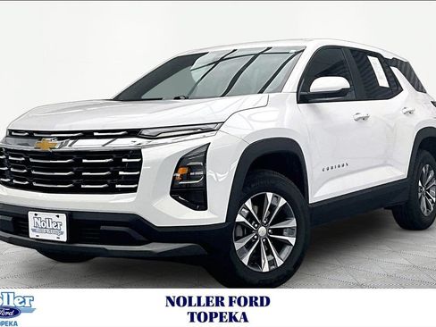 Used 2025 Chevrolet Equinox LT AWD/4WD image 1