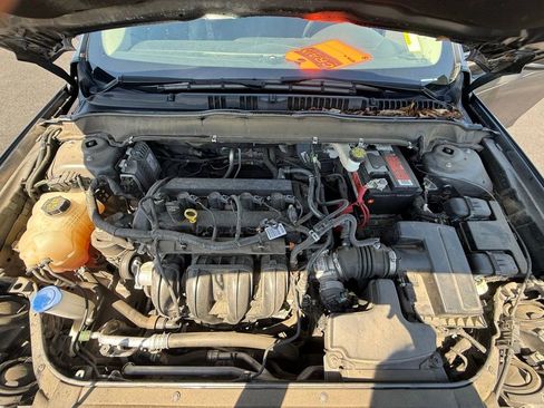 Used 2018 Ford Fusion SE w/ Fusion SE Technology Package FWD image 31